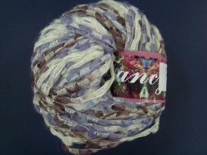 Yarn Of Wool Nylon Mixed