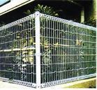 stockade wire mesh fence
