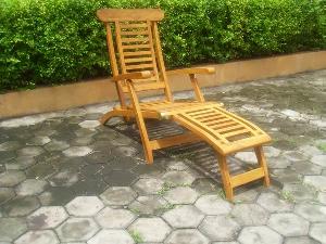 bali teak decking horizontal slats steamer chair indonesia garden patio outdoor furniture