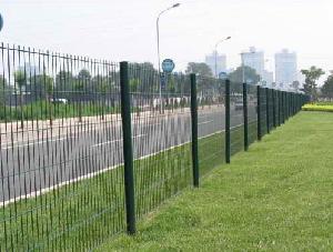 Welded Wire Mesh Fence For Sale