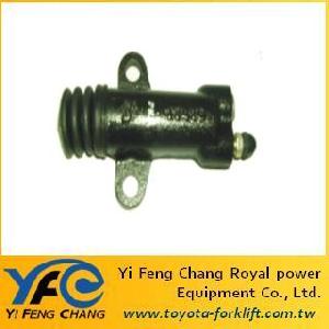 Clutch Slave Cylinder / Professional Forklift Parts