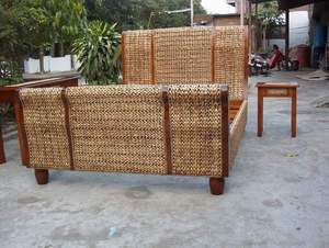 Arb-090 Attila Waterhyacinth Bed And Night Stand Woven Rattan Furniture