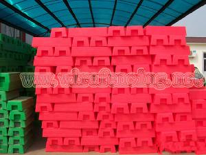 plastic feet temporary fence blocks
