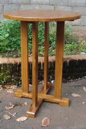 Adeka Table