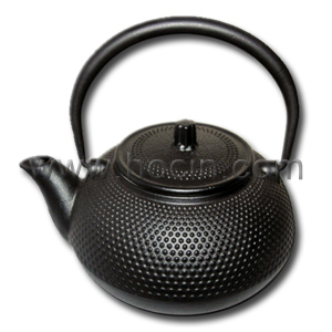 0 6 liter cast iron teapot nailhead pattern