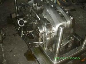 injection moulding machine