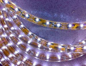 Flexible Smd3528 Led Strip / 8mm / 30pcs / 2.4w / Ip54 / Ip68