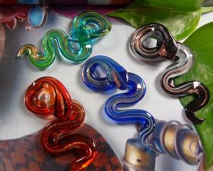 Wholsale Lampwork Snake Glass Pendants In China