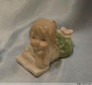 ceramic girl figurines reading souvenir giftwares religious crafts manufacture