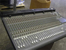 Mackie Mixing Console, Audio, Mdl-32. 88 Bu, Stock# 3299-802