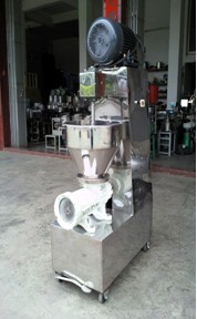 Meat Grinding Machine1