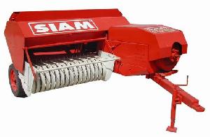 Pickup Baler Machine To Transform The Dry Hay / Dry Grass / Dry Seed / Straw To Bale