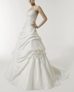 floral embellished strapless line train wedding dress